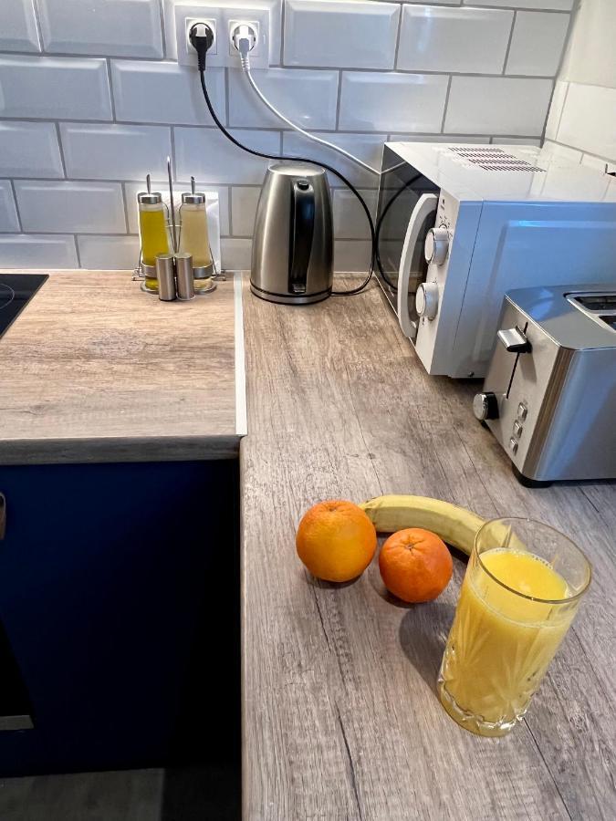 Mrs Holiday Apartment Афины Экстерьер фото