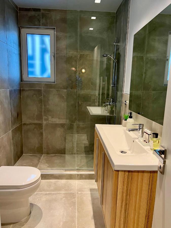 Mrs Holiday Apartment Афины Экстерьер фото