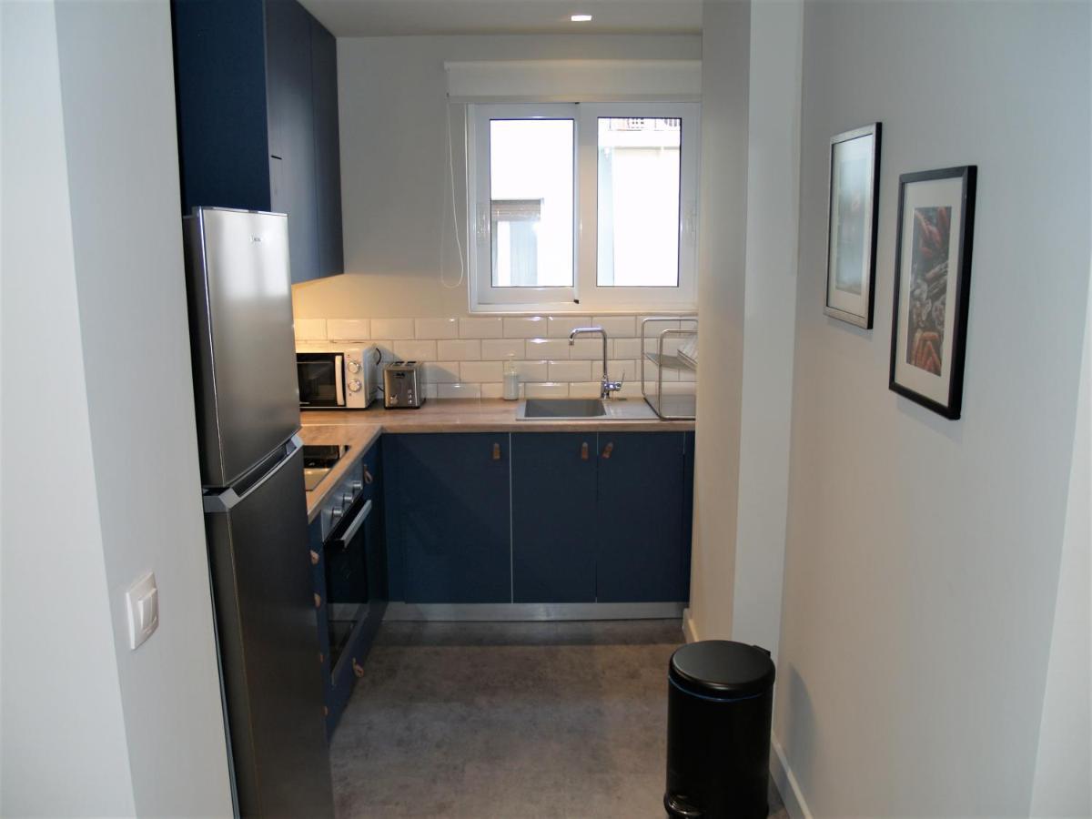 Mrs Holiday Apartment Афины Экстерьер фото