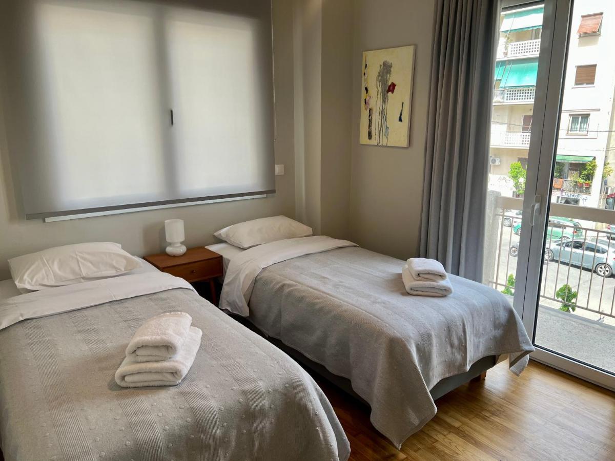 Mrs Holiday Apartment Афины Экстерьер фото